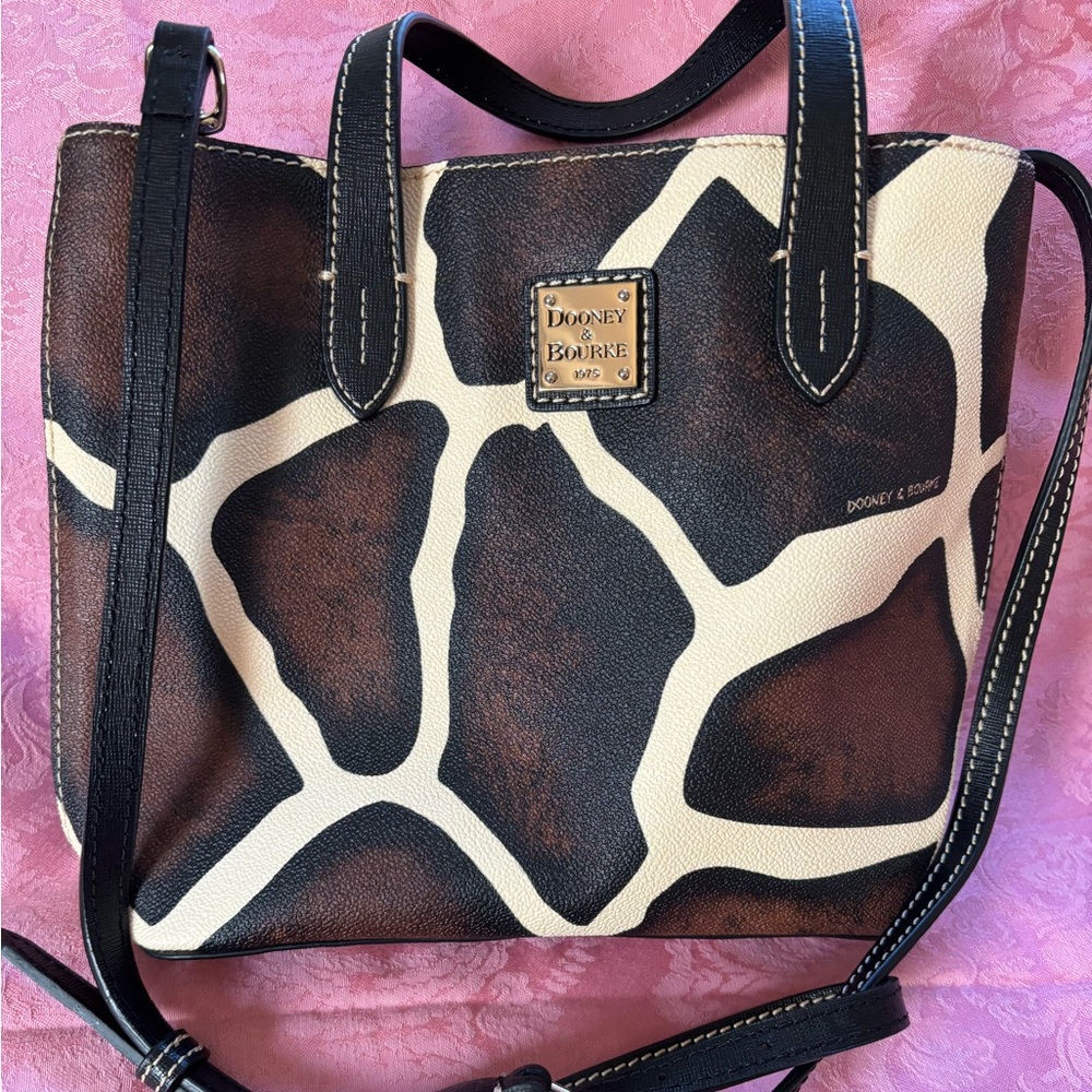 Authentic Dooney & Bourke Crossbody